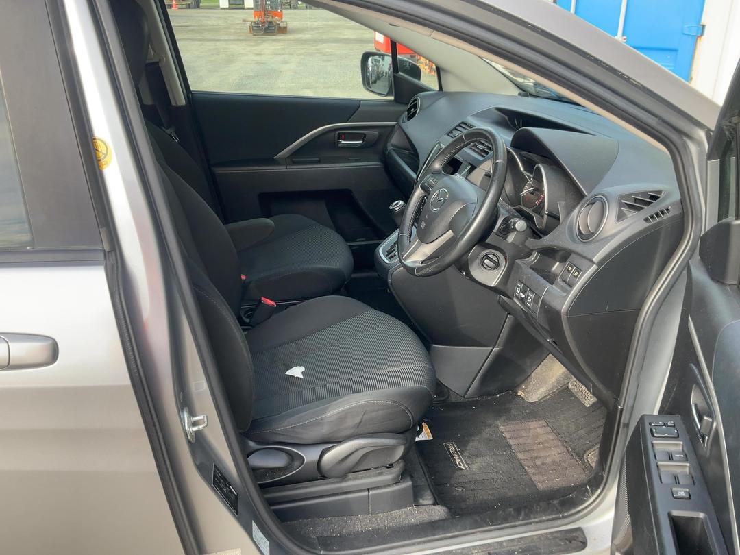 Photo '15' of Mazda Premacy Photo '15' of Mazda Premacy