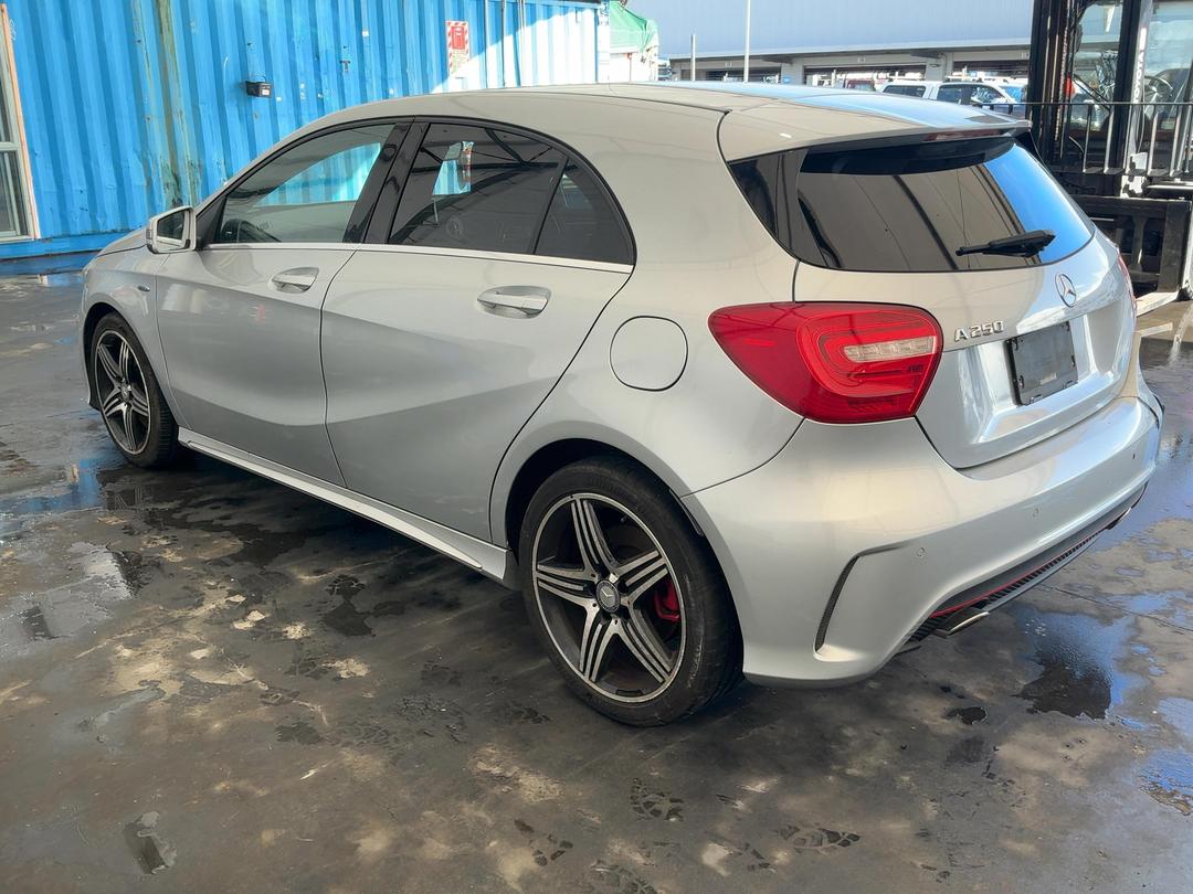 Photo '8' of Mercedes-Benz A-Class A250 Photo '8' of Mercedes-Benz A-Class A250