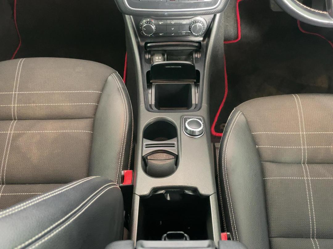 Photo '18' of Mercedes-Benz A-Class