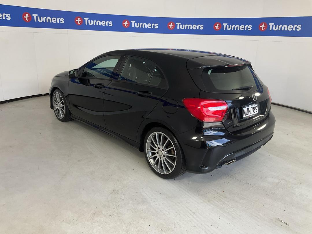 Photo '5' of Mercedes-Benz A180