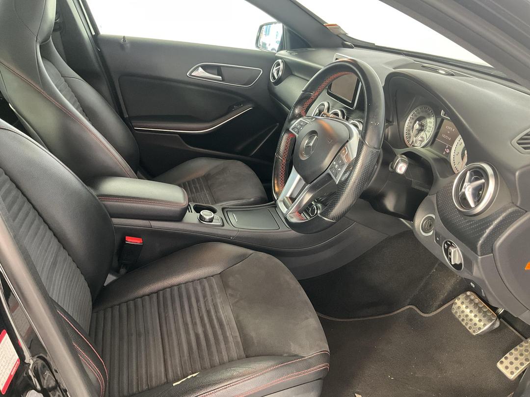 Photo '16' of Mercedes-Benz A180