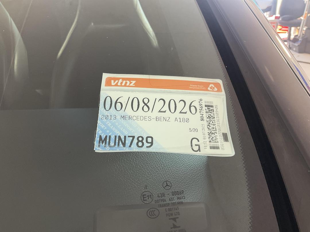 Photo '24' of Mercedes-Benz A180