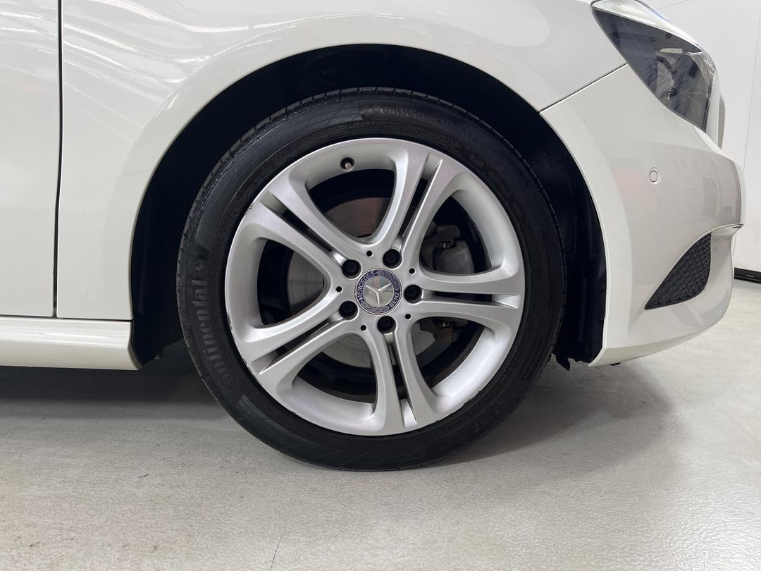 Photo '9' of Mercedes-Benz A180