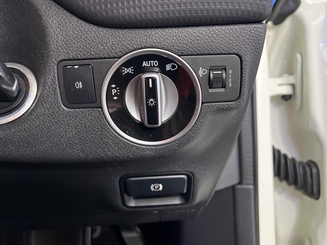 Photo '25' of Mercedes-Benz A180