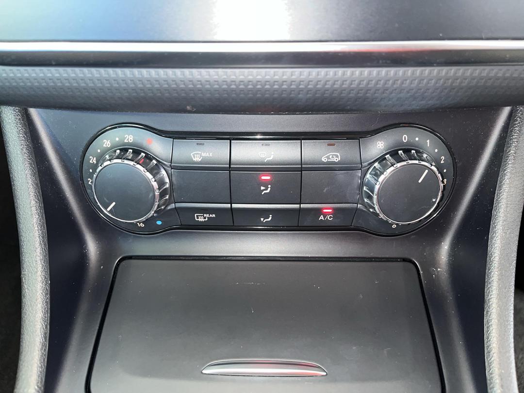 Photo '30' of Mercedes-Benz A180