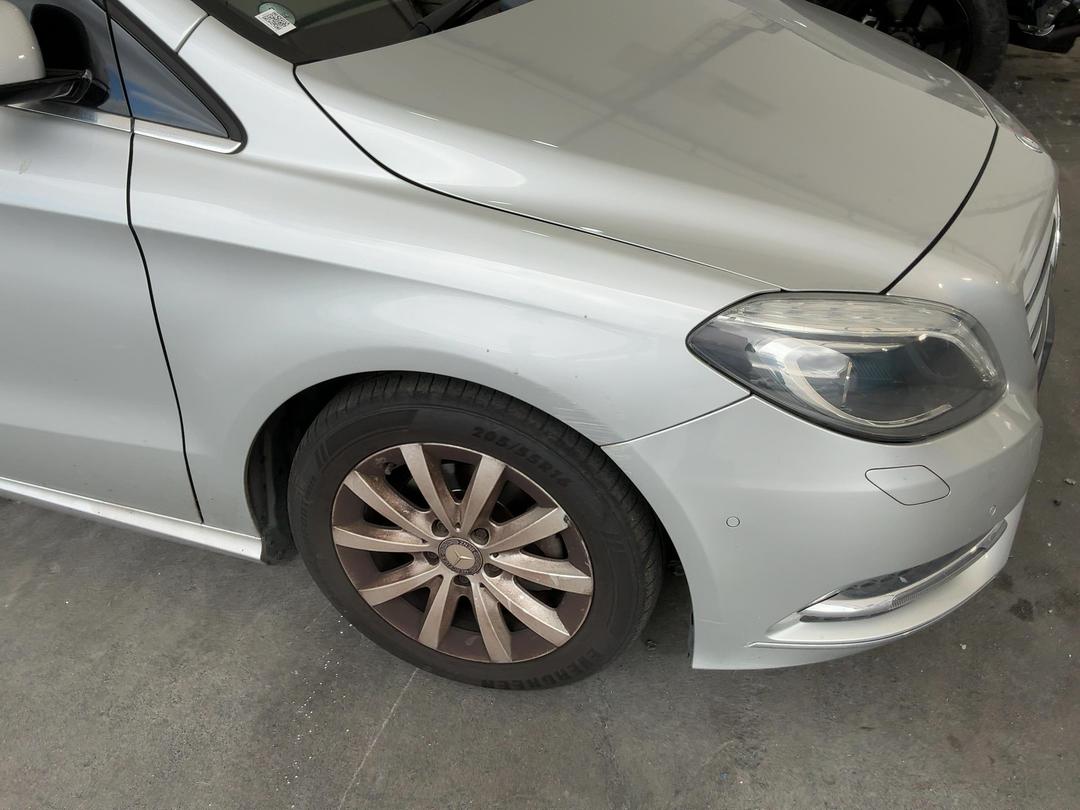 Photo '3' of Mercedes-Benz B-Class B180