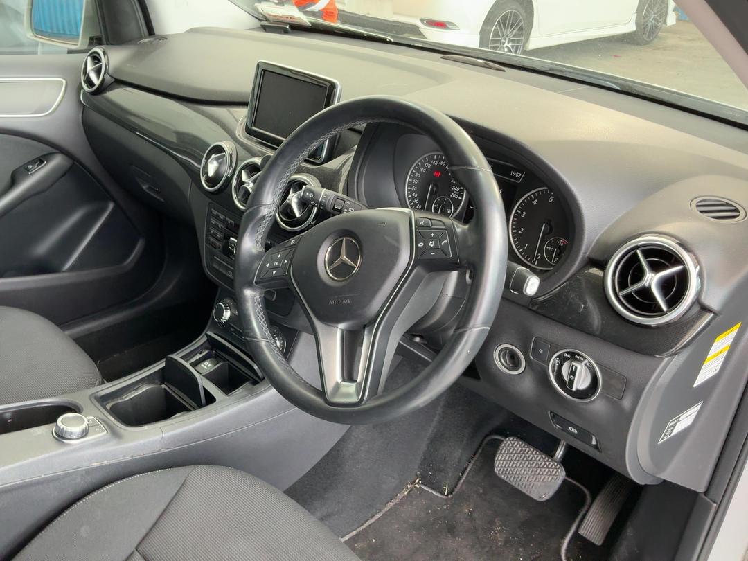 Photo '19' of Mercedes-Benz B-Class B180