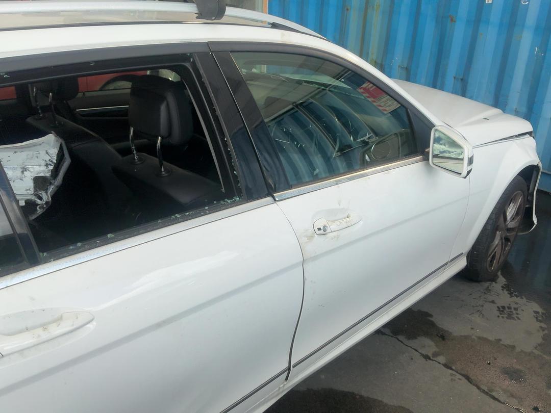 Photo '16' of Mercedes-Benz C-Class C180 Station Wagon