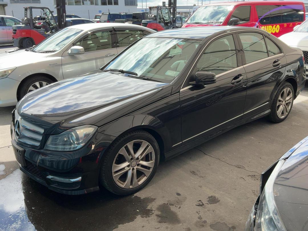 Photo '6' of Mercedes-Benz C180 Photo '6' of Mercedes-Benz C180