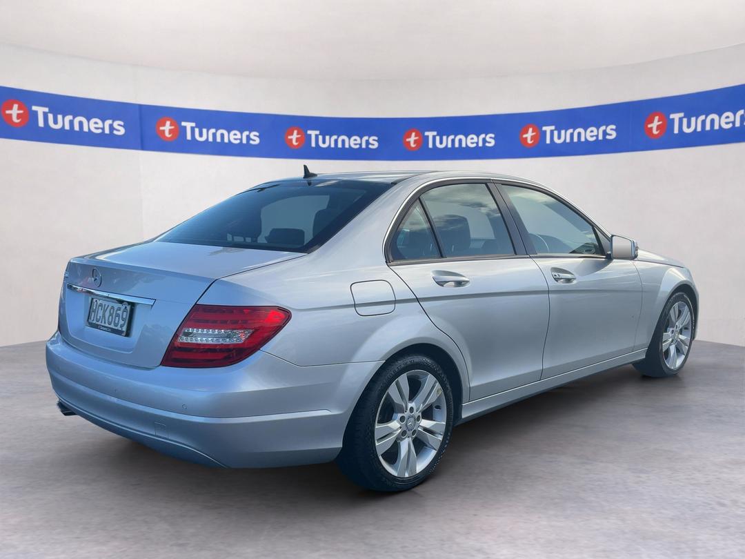 Photo '7' of Mercedes-Benz C200
