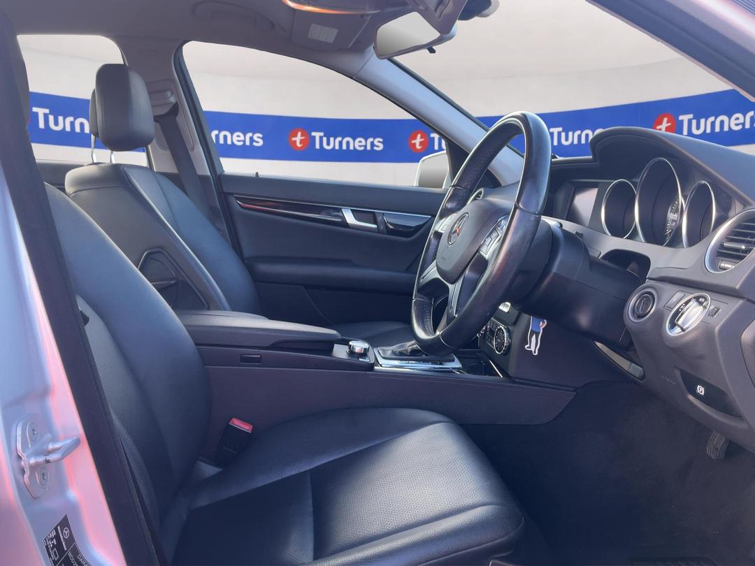 Photo '16' of Mercedes-Benz C200