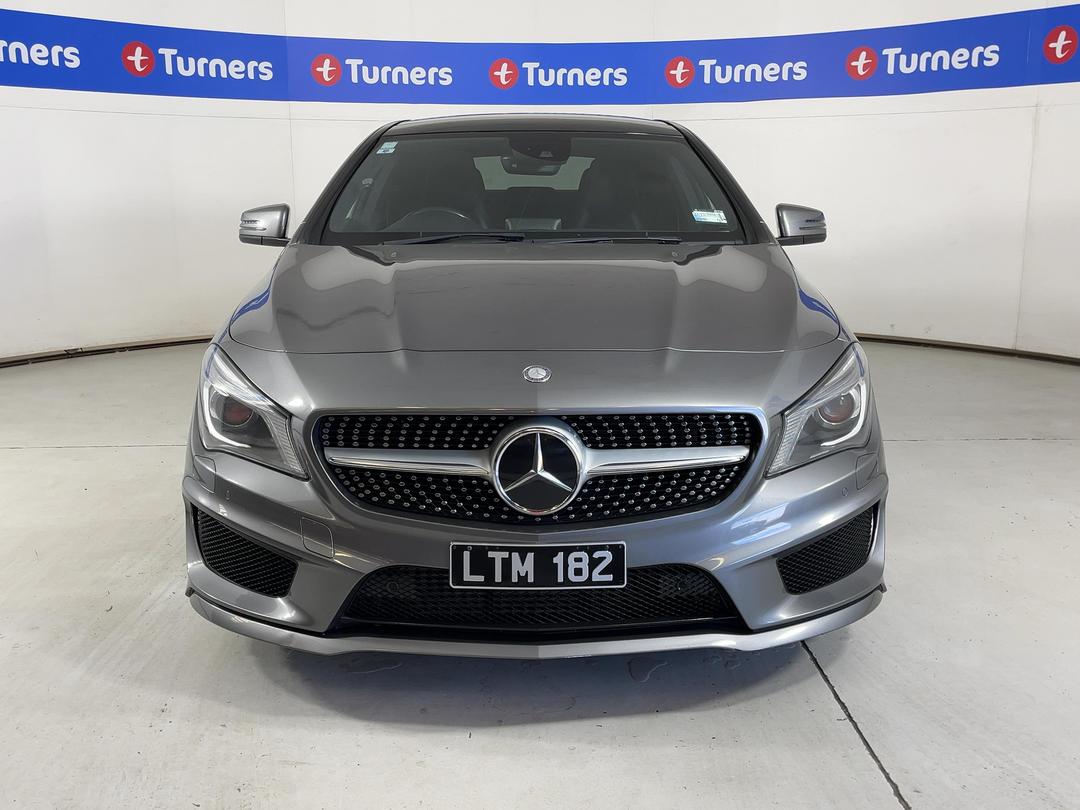 Photo '2' of Mercedes-Benz CLA