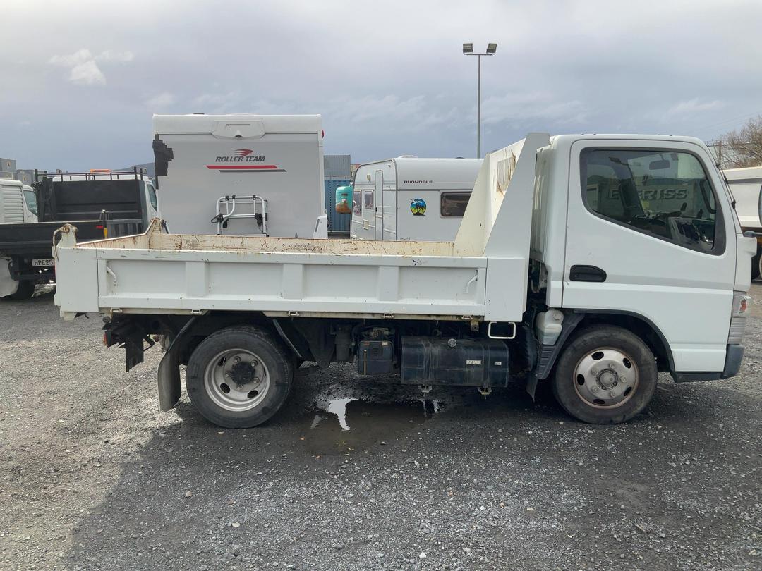 Photo '3' of Mitsubishi Canter FBA60 Tipper
