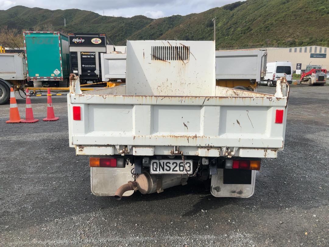 Photo '5' of Mitsubishi Canter FBA60 Tipper