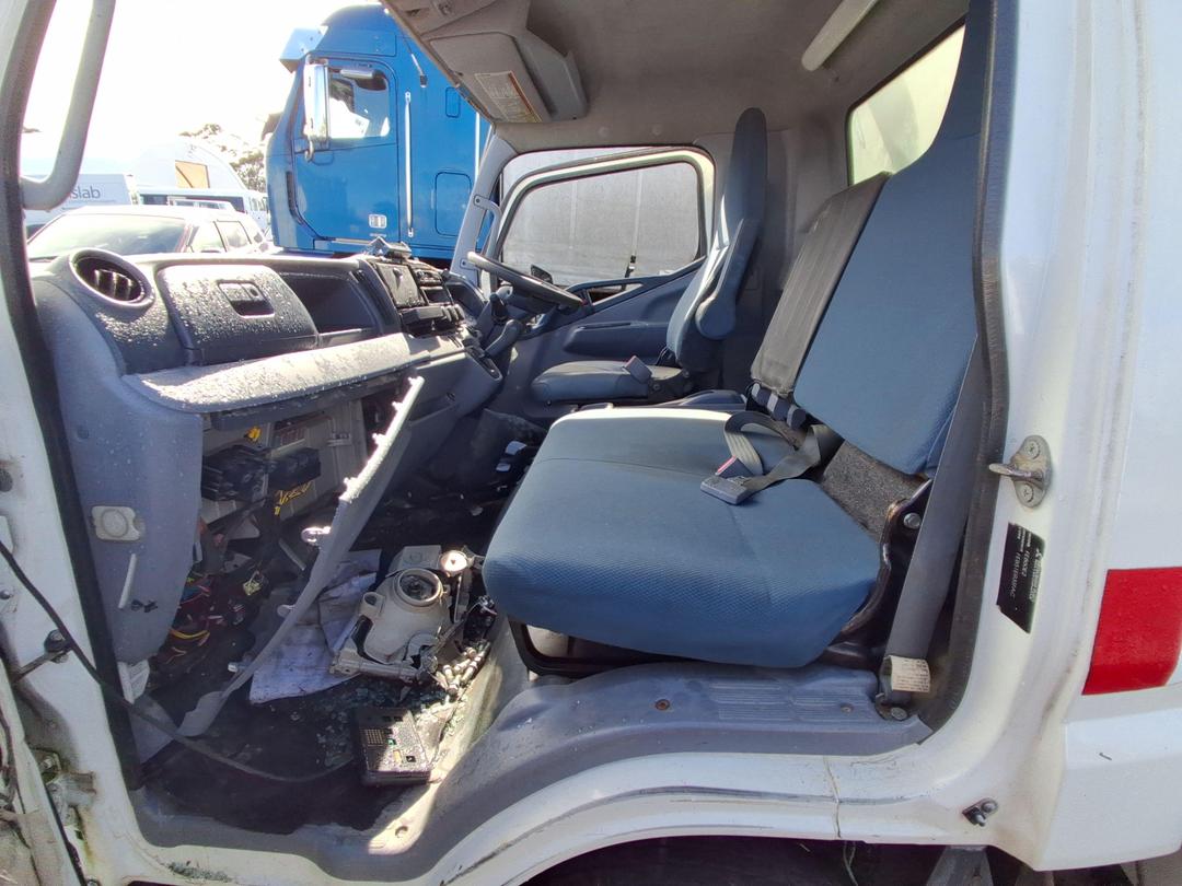 Photo '13' of Mitsubishi Fuso Canter FEB60E2 EURO 5 - 616 Traffic Management