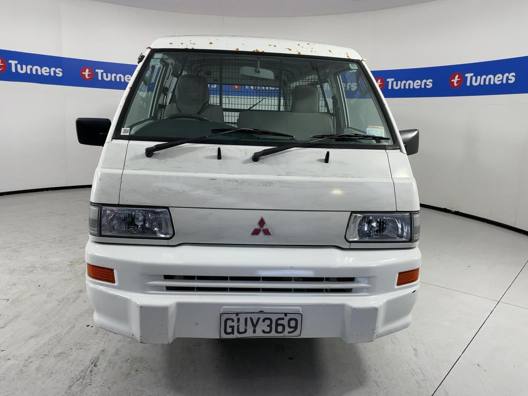 Photo '2' of Mitsubishi L300 LWB Photo '2' of Mitsubishi L300 LWB