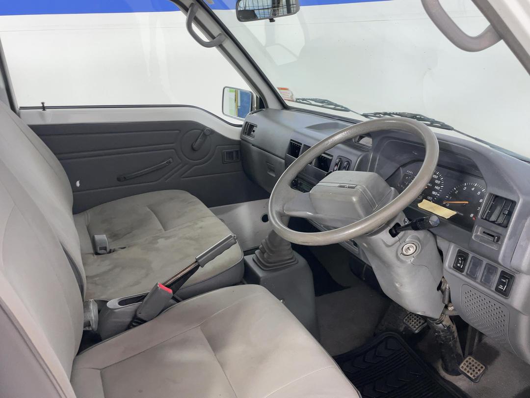 Photo '11' of Mitsubishi L300 LWB Photo '11' of Mitsubishi L300 LWB