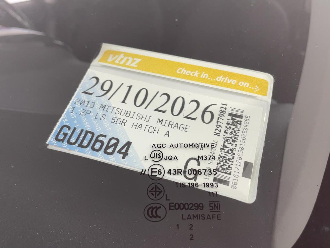 Photo '31' of Mitsubishi Mirage LS Photo '31' of Mitsubishi Mirage LS
