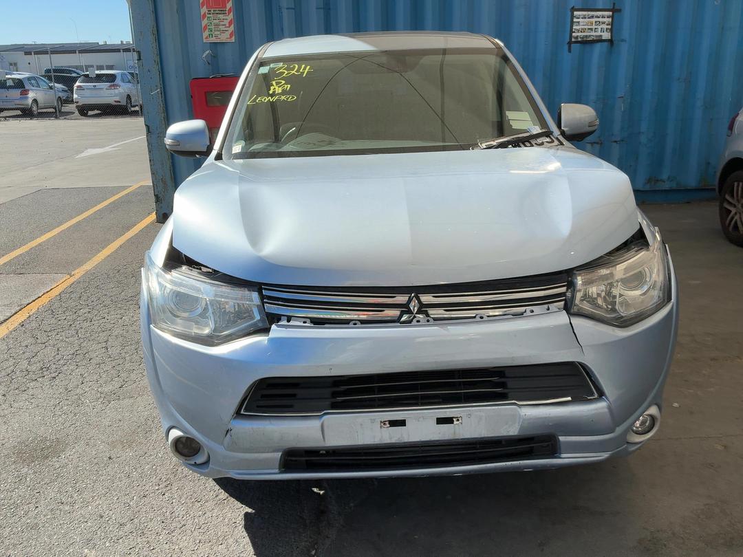 Photo '5' of Mitsubishi Outlander Phev Photo '5' of Mitsubishi Outlander Phev
