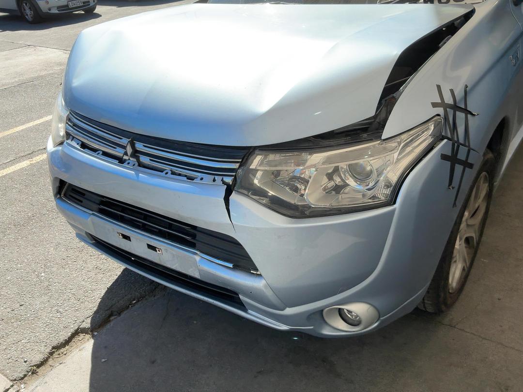 Photo '6' of Mitsubishi Outlander Phev Photo '6' of Mitsubishi Outlander Phev