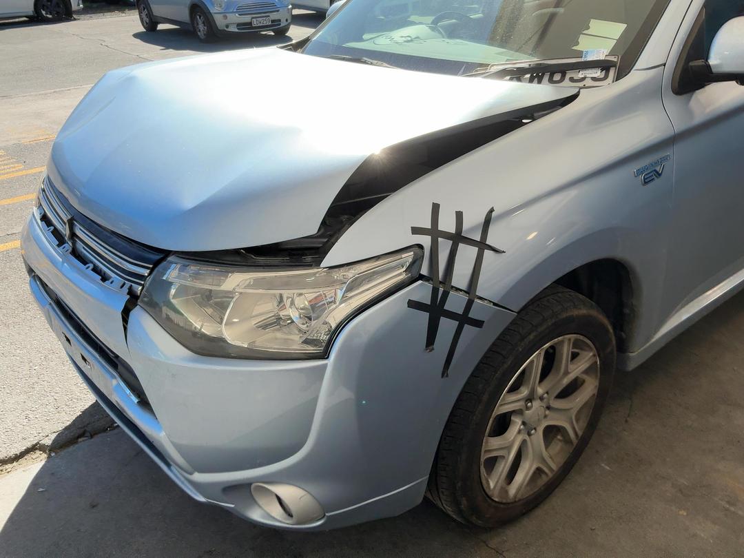Photo '7' of Mitsubishi Outlander Phev Photo '7' of Mitsubishi Outlander Phev
