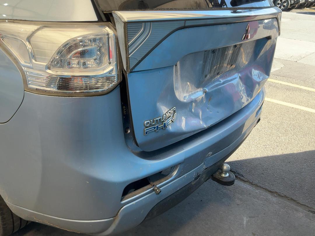 Photo '14' of Mitsubishi Outlander Phev Photo '14' of Mitsubishi Outlander Phev