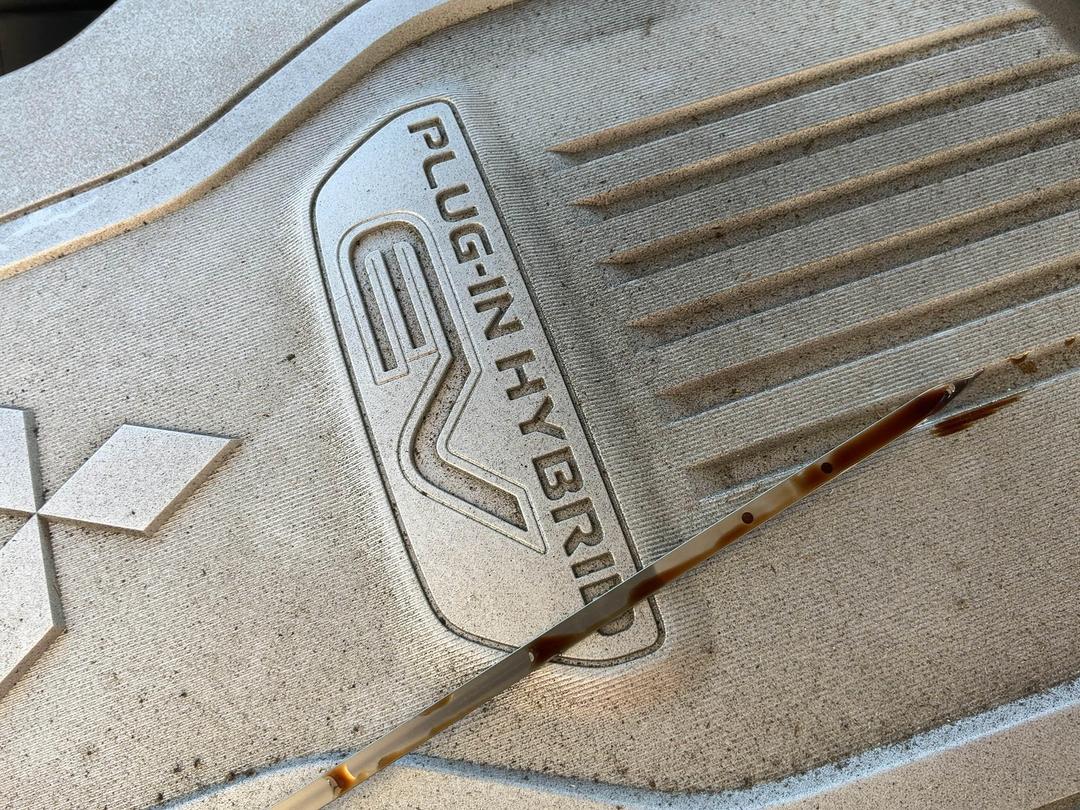 Photo '27' of Mitsubishi Outlander Phev Photo '27' of Mitsubishi Outlander Phev