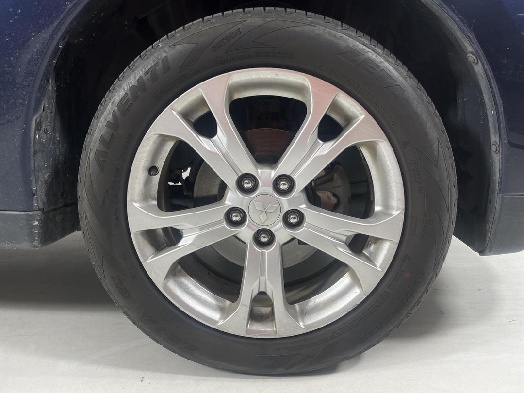 Photo '7' of Mitsubishi Outlander VRX