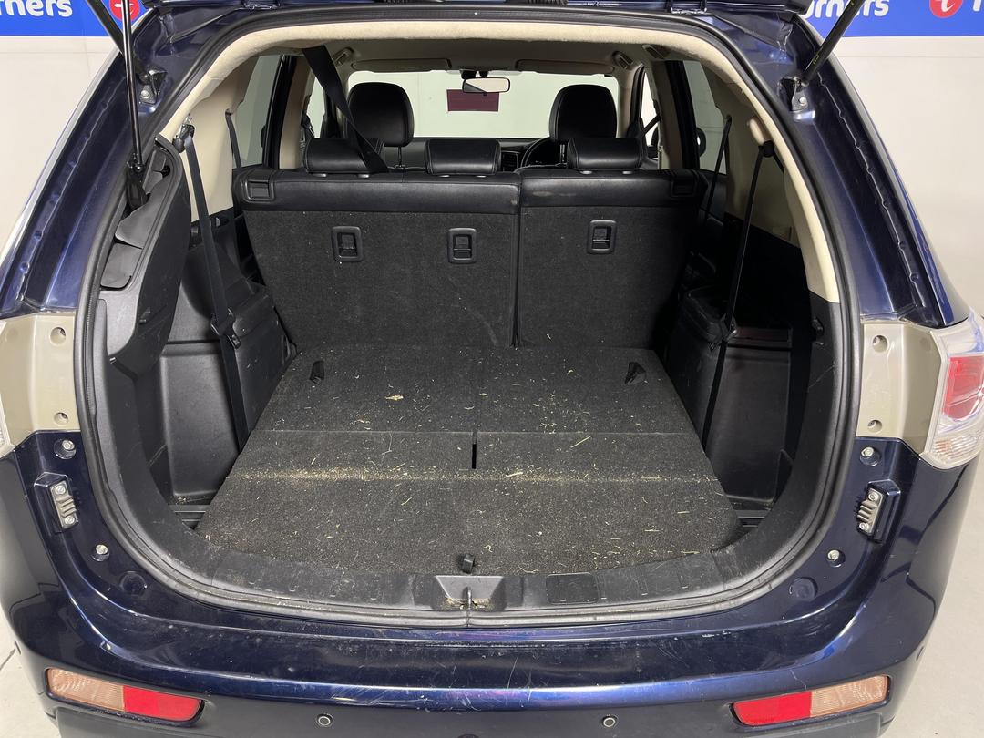 Photo '12' of Mitsubishi Outlander VRX