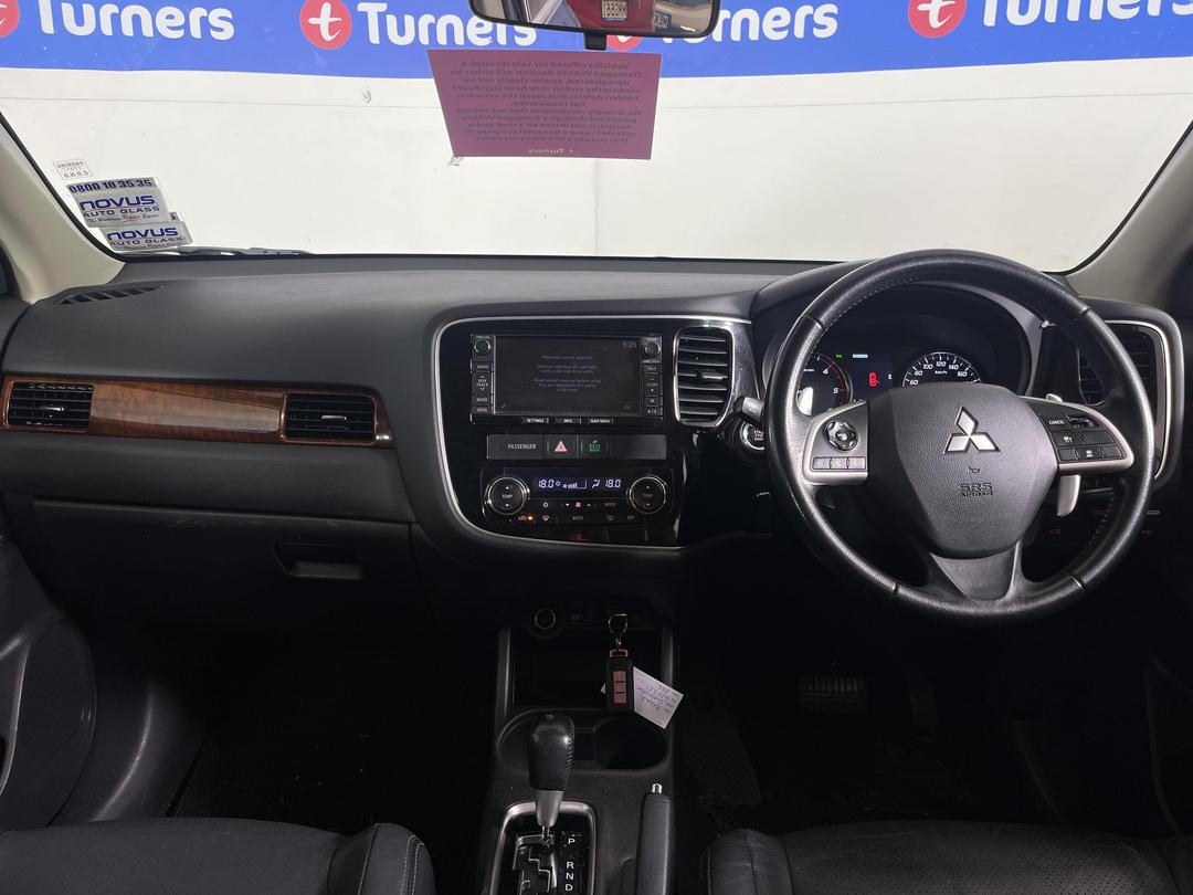 Photo '15' of Mitsubishi Outlander VRX