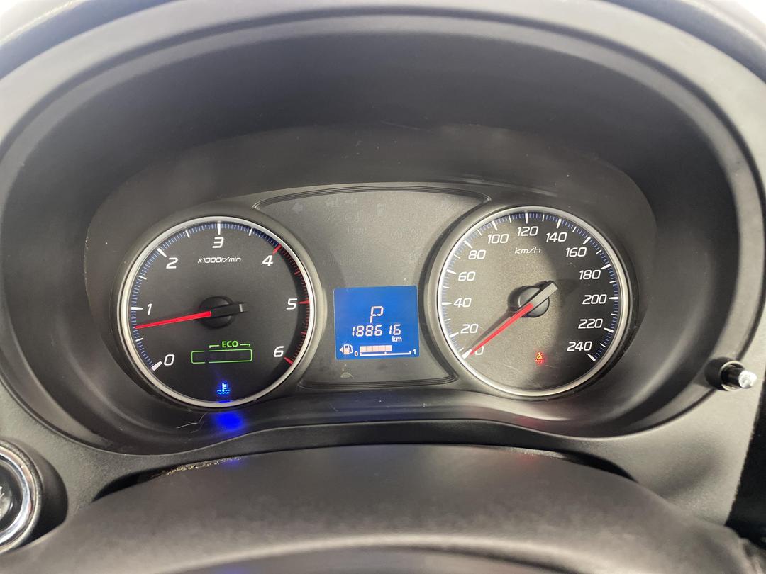 Photo '21' of Mitsubishi Outlander