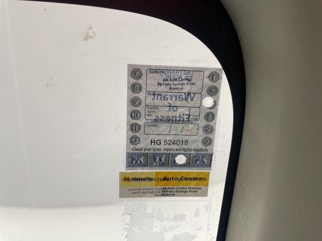 Photo '23' of Mitsubishi Outlander