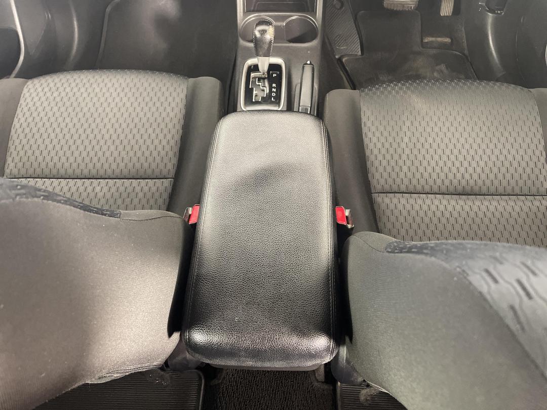 Photo '18' of Mitsubishi Outlander