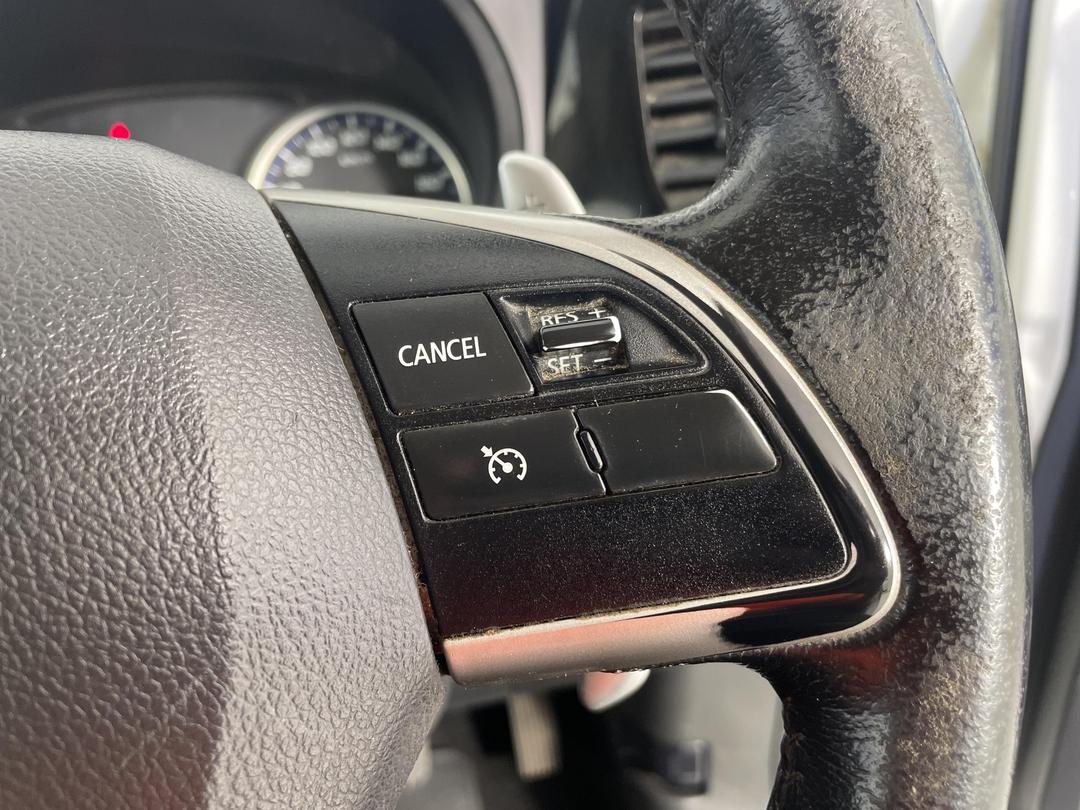 Photo '25' of Mitsubishi Outlander