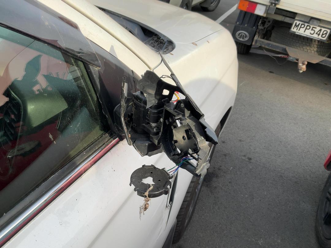 Photo '13' of Mitsubishi Outlander Phev