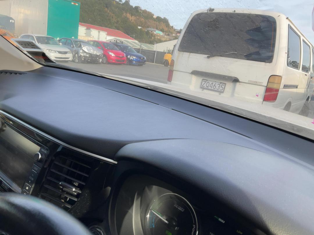 Photo '15' of Mitsubishi Outlander Phev