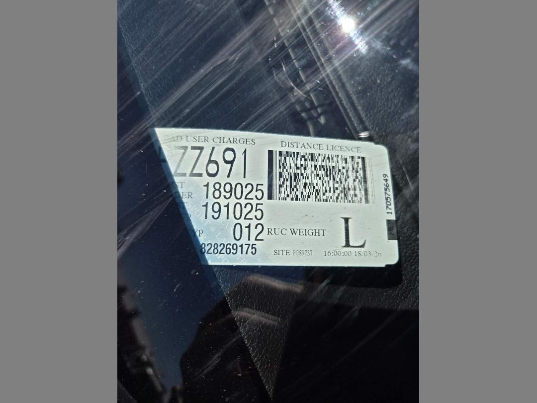 Photo '6' of Mitsubishi Outlander Phev