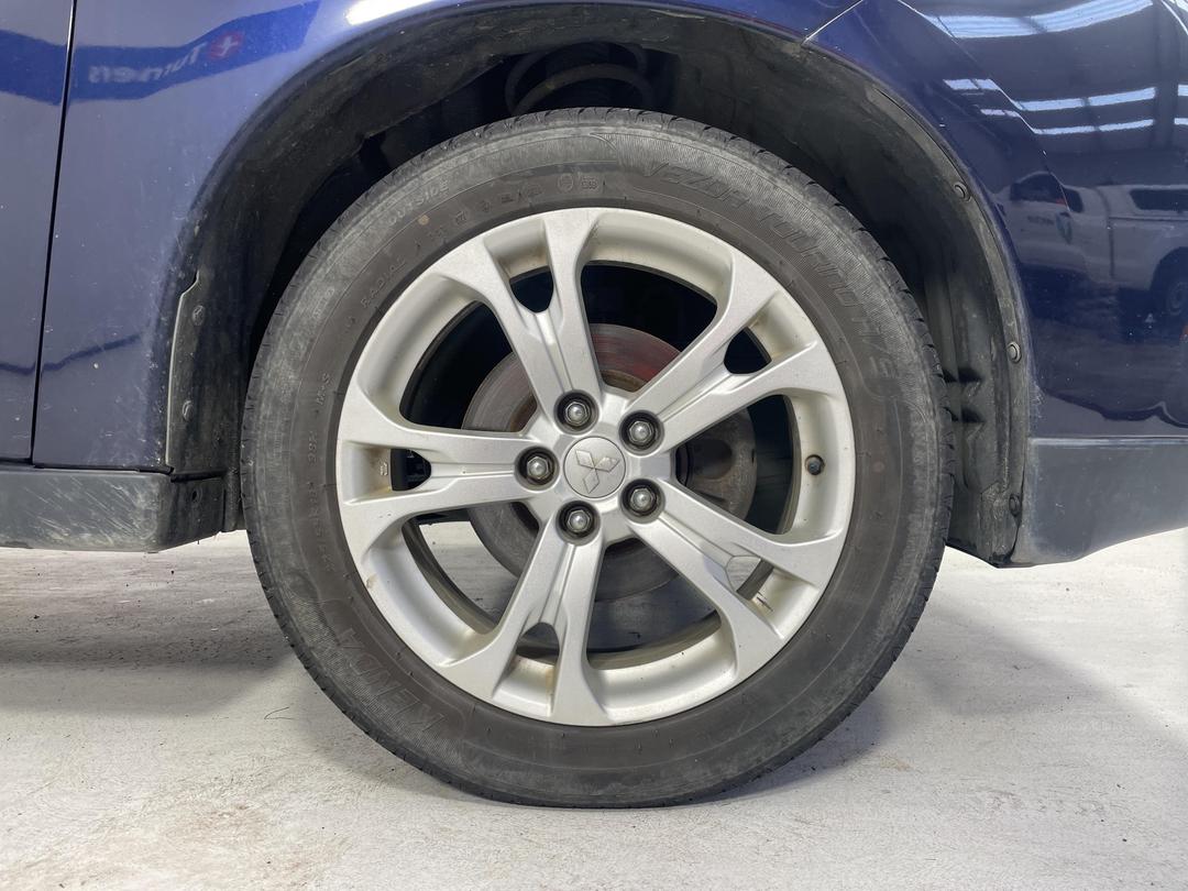 Photo '2' of Mitsubishi Outlander VRX