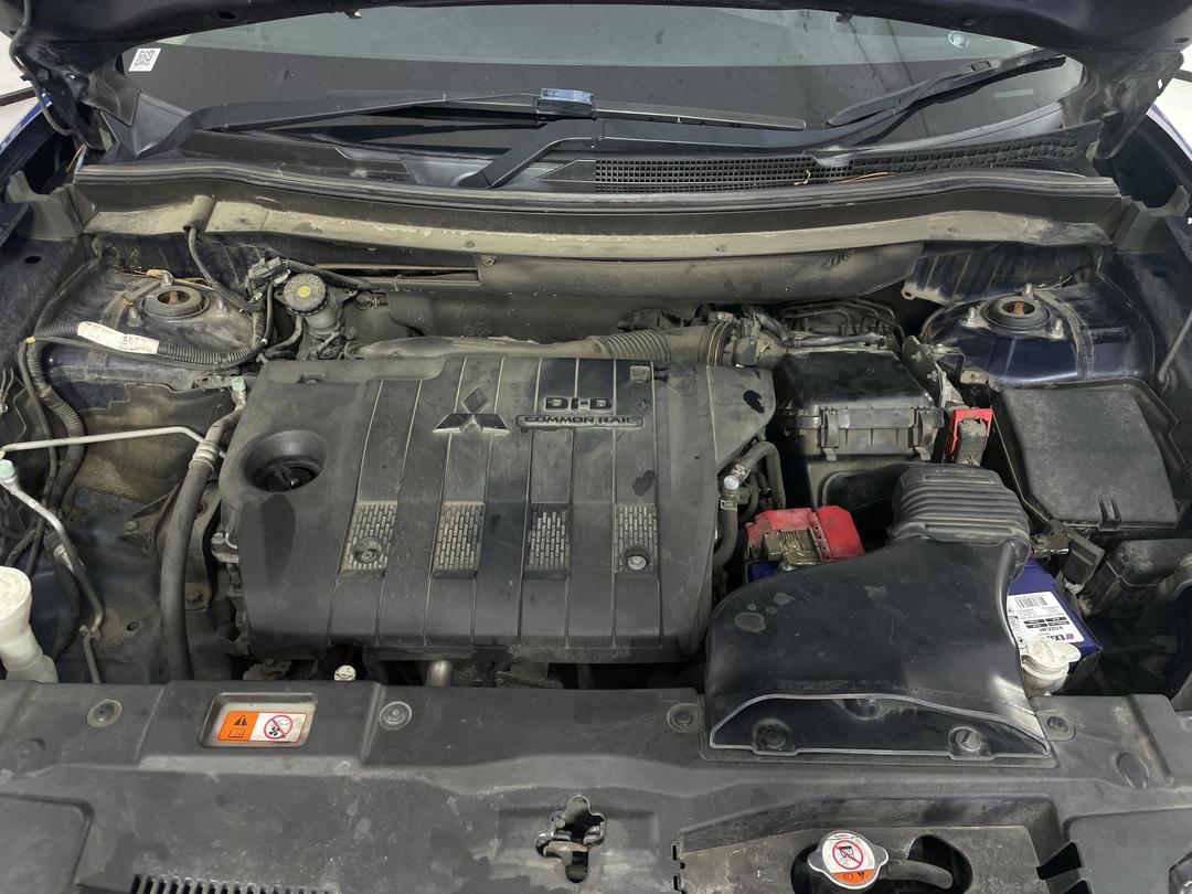 Photo '6' of Mitsubishi Outlander VRX