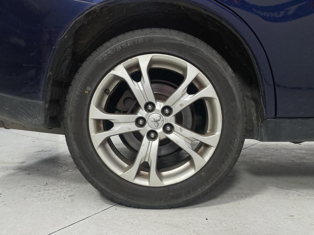 Photo '8' of Mitsubishi Outlander VRX