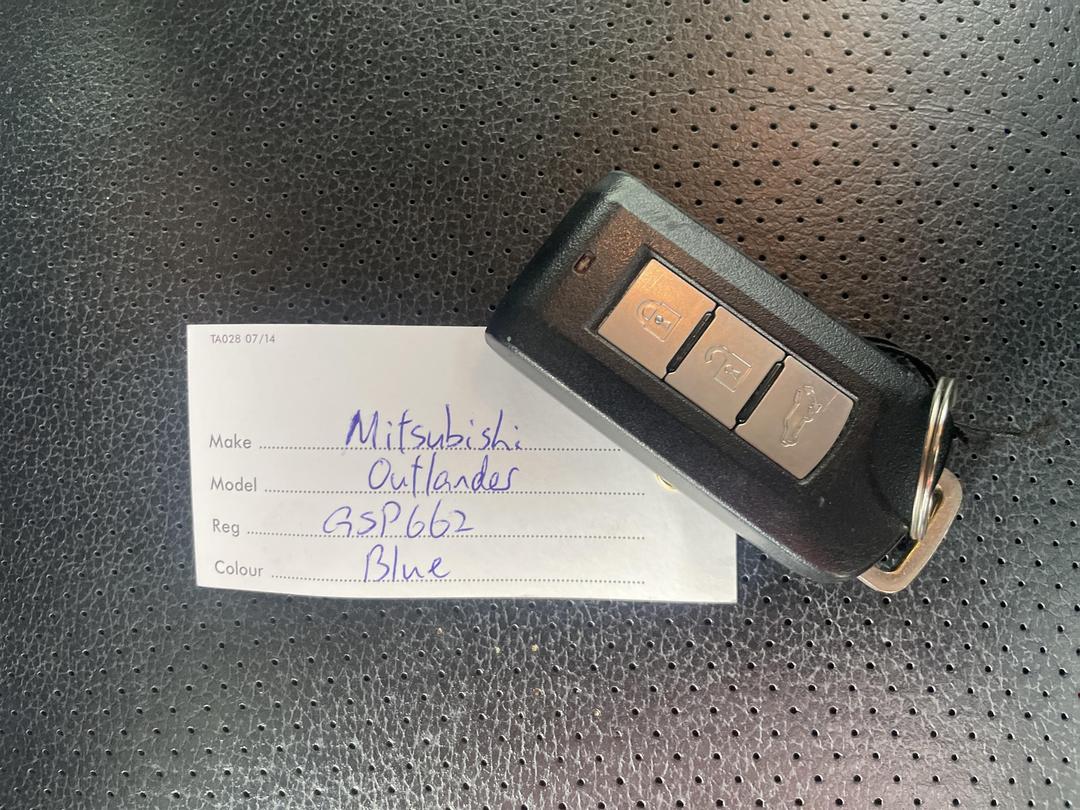 Photo '15' of Mitsubishi Outlander VRX