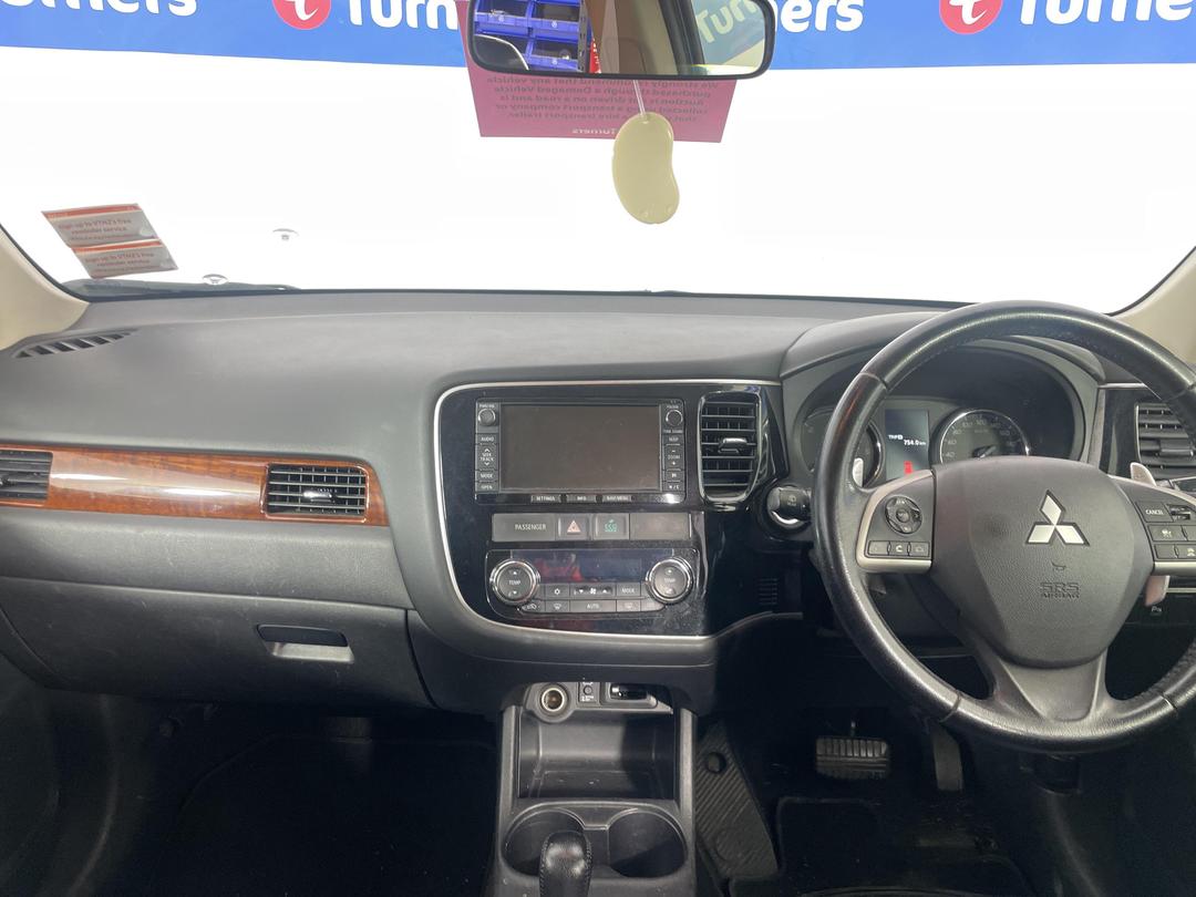 Photo '19' of Mitsubishi Outlander VRX