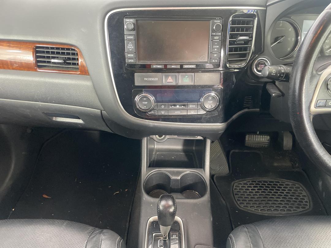 Photo '20' of Mitsubishi Outlander VRX