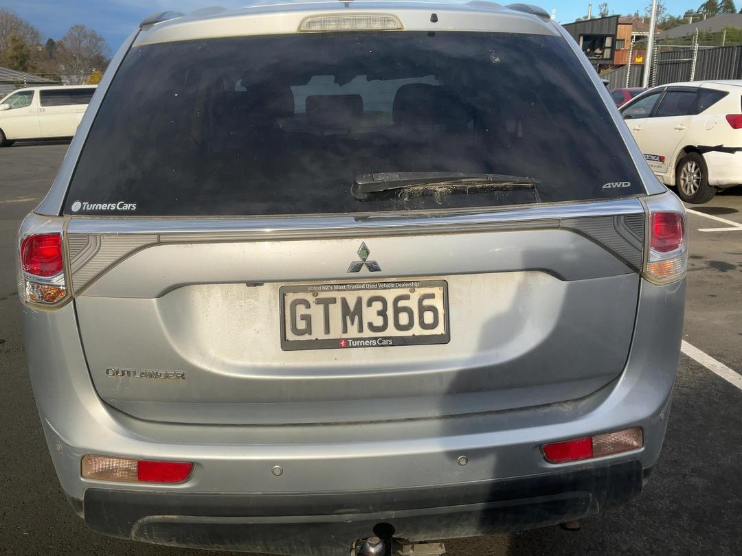 Photo '6' of Mitsubishi Outlander LS Photo '6' of Mitsubishi Outlander LS