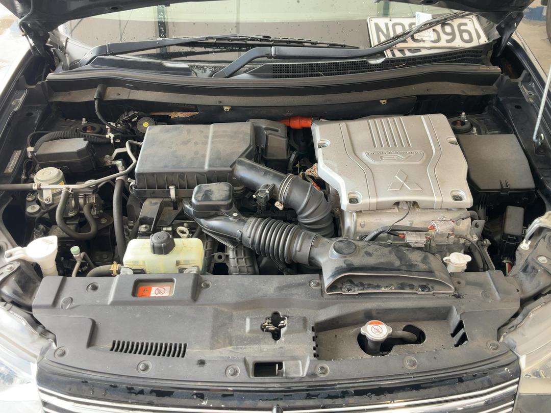 Photo '15' of Mitsubishi Outlander Phev Photo '15' of Mitsubishi Outlander Phev