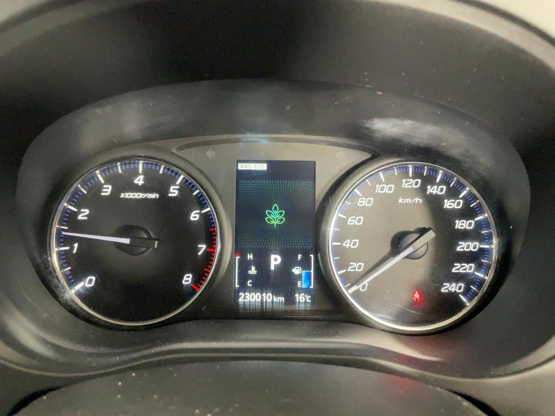Photo '21' of Mitsubishi Outlander