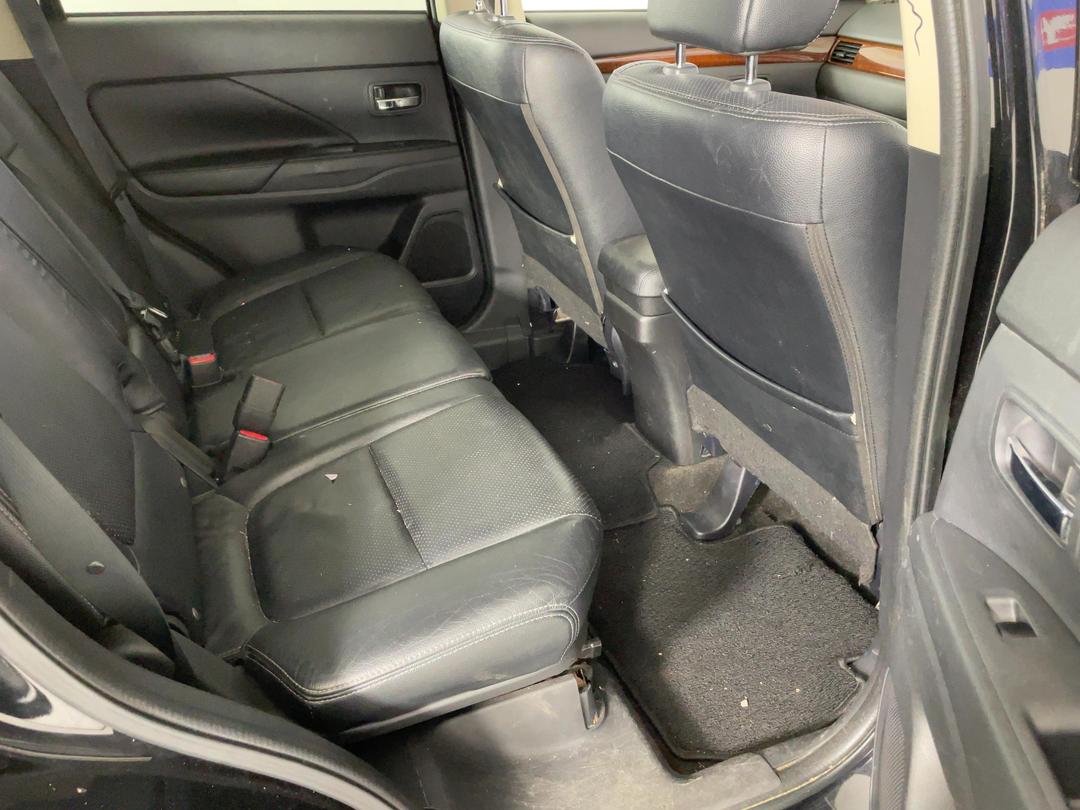 Photo '20' of Mitsubishi Outlander