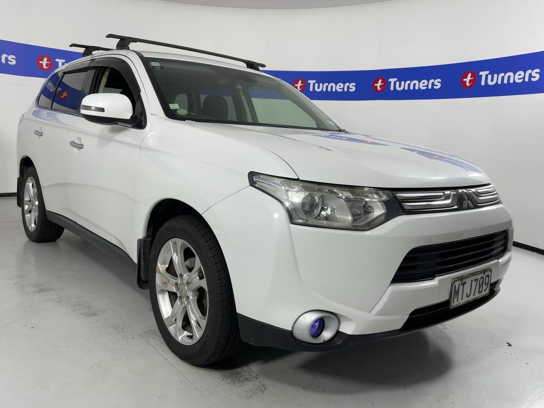 Photo '1' of Mitsubishi Outlander