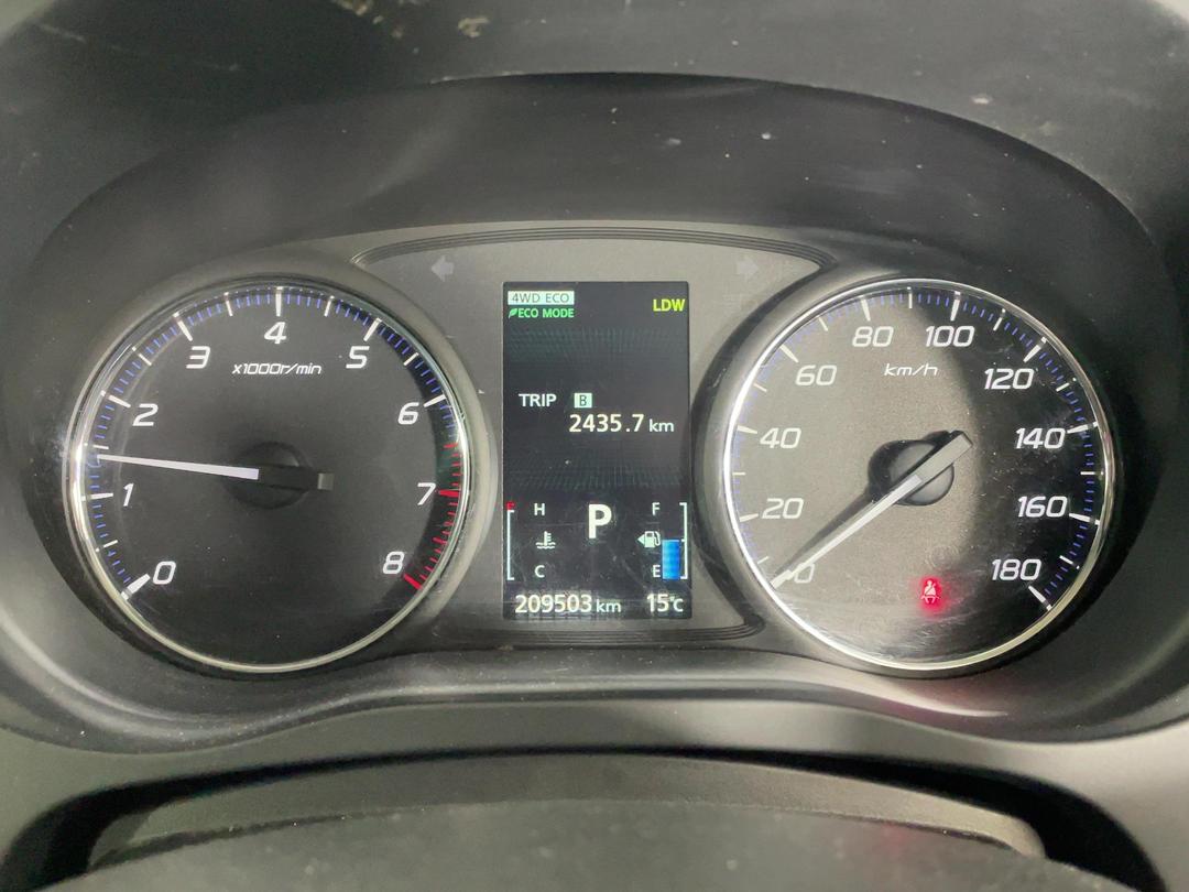 Photo '21' of Mitsubishi Outlander