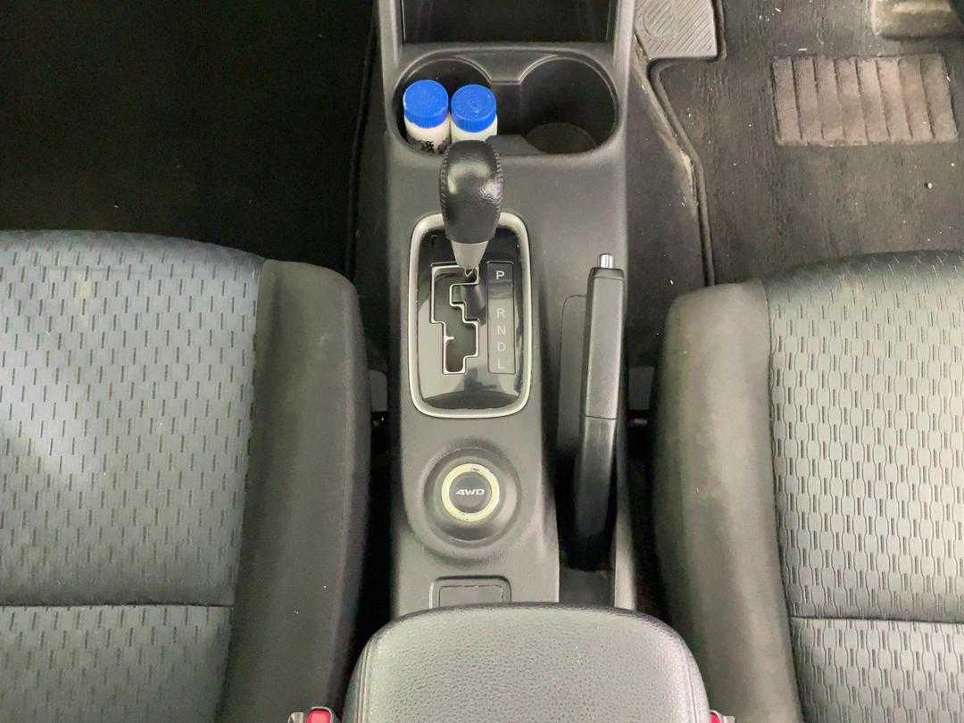 Photo '18' of Mitsubishi Outlander